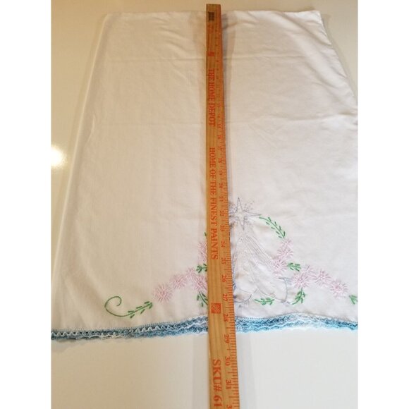 2  Vintage Hand Embroidered Pillowcases Praying Hands Crochet Border - Picture 8 of 10